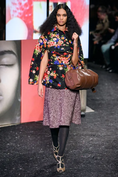Look 24